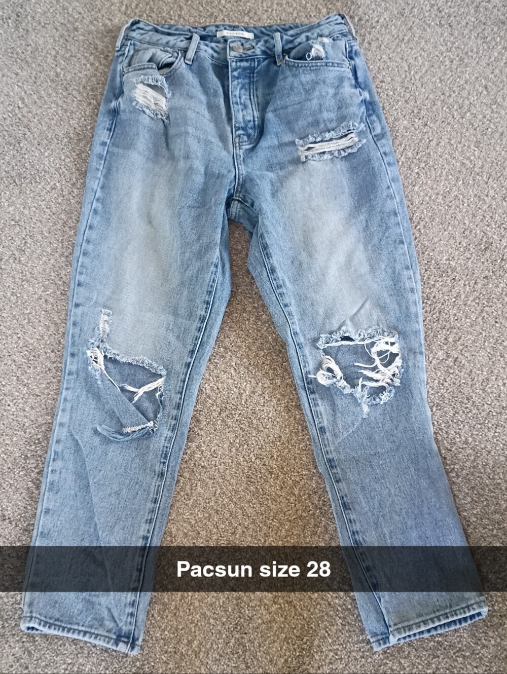 PacSun Distressed Straight Leg Mom Jeans Light Wash Size 28